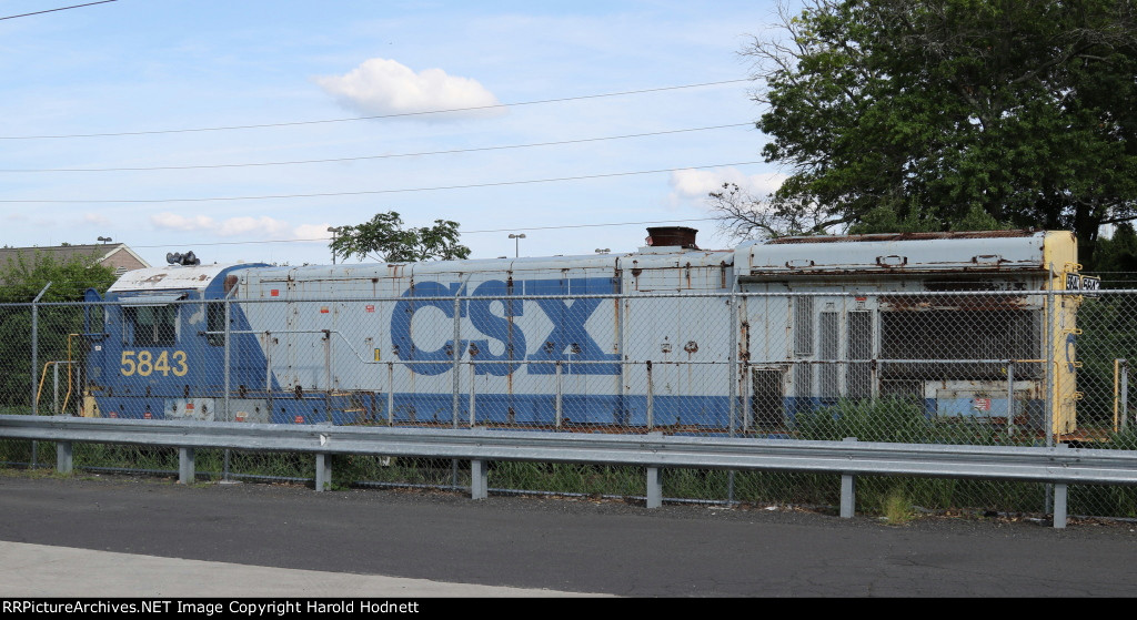 PN 5843, former CSX unit